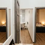 Maya's Flats & 45 - Lux Ogarna 2 Bedrooms דירה *