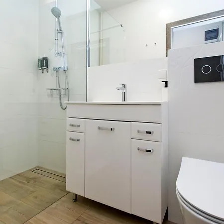 Maya's Flats & 45 - Lux Ogarna 2 Bedrooms Gdańsk