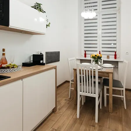 Maya's Flats & 45 - Lux Ogarna 2 Bedrooms