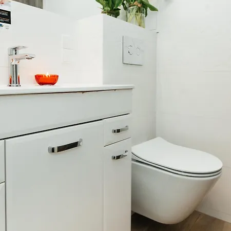 Maya's Flats & 45 - Lux Ogarna 2 Bedrooms *