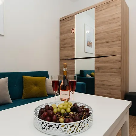 Maya's Flats & 45 - Lux Ogarna 2 Bedrooms Gdansk