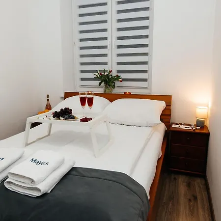 Maya's Flats & 45 - Lux Ogarna 2 Bedrooms Apartment Gdansk
