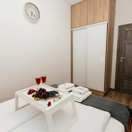 Apartment Maya's Flats & 45 - Lux Ogarna 2 Bedrooms