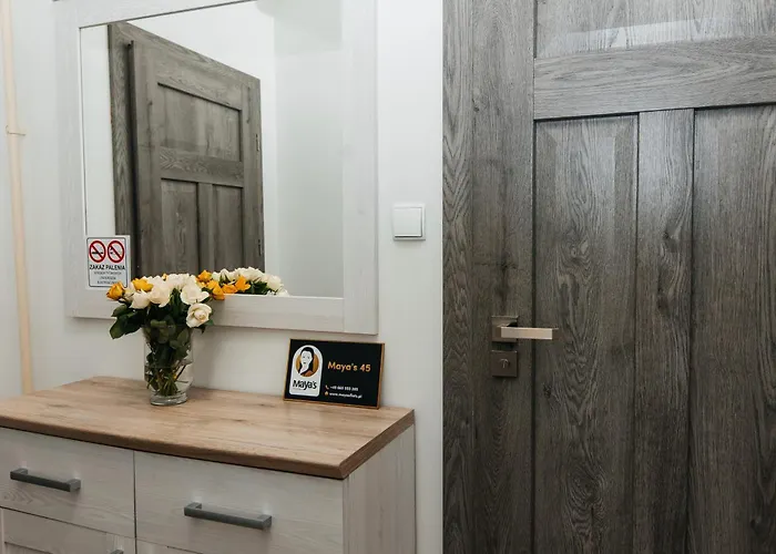 Maya's Flats & 45 - Lux Ogarna 2 Bedrooms *